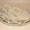 Zarte Perlen-Tiara für Bräute – Ivory Dream Hochzeitsschmuck mit Kristallakzenten