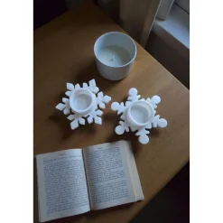 Zauberhafte Schneeflocken-Teelichthalter für Ihre Winterdekoration