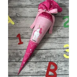 zauberhafte Schultüte / Zuckertüte in Pink mit Sternen mit Einhorn Motiv Herzen Glitzer