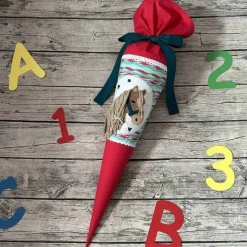 zauberhafte Schultüte / Zuckertüte mit wunderschönem 3D Pferdekopf