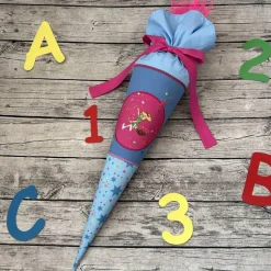 zauberhafte Schultüte aus Stoff mit Sternen und Bibi Blocksberg Motiv