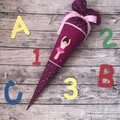 zauberhafte Schultüte Zuckertüte aus Stoff in Beere mit Ballerina und Glitzer