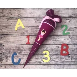 zauberhafte Schultüte Zuckertüte aus Stoff in Beere mit Ballerina und Glitzer