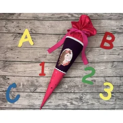 zauberhafte Schultüte Zuckertüte in Lila & Rotpink mit Pferd & Herzen