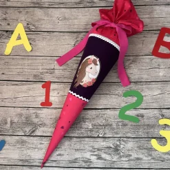 zauberhafte Schultüte Zuckertüte in Lila & Rotpink mit Pferd & Herzen
