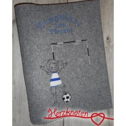 Zeugnis, Zeugnismappe, Zeugnishülle, Zeugnisse, gestickt, Filz, Fußball, Soccer, Junge, Mädchen, personalisierbar, mit N