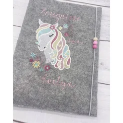 Zeugnishülle mit Pferd Filzeinband Geschenk Schulanfang personalisiert verschiedene Motive Mädchen