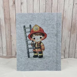 Zeugnismappe aus Filz | personalisierbar | Zeugnishülle Feuerwehrjunge grau | Organizer Schule