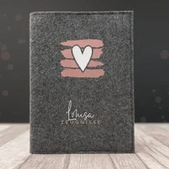 Zeugnismappe aus Filz *Herz* | personalisiert mit Namen und Farbe