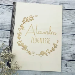 Zeugnismappe personalisiert aus Holz | Geschenk zum Schulstart | Zeugnisordner mit Namen | Einschulungsgeschenk