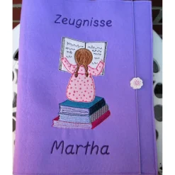 Zeugnissmappe / Zeugnisshülle aus Filz " kleine Leseratte"