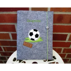 Zeugnissmappe / Zeugnisshülle aus Filz "Fussball"
