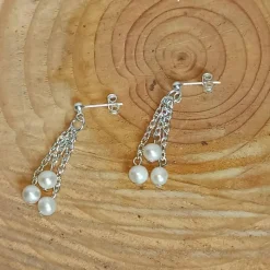 Zierliche Ohrhänger mit weißen Zuchtperlen Sterlingsilber