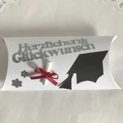 Zum Abschluss Bachelor Abitur Promotion Doktortitel Studium Examen ein Geldgeschenk verschenken Geschenk Gutschein Geld