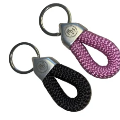 Zwei Schlüsselanhänger, Mr. und Mrs. zur Hochzeit, schwarz und altrosa, handgefertigt der Marke AlsterStruppi