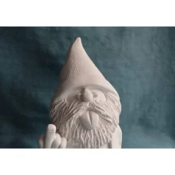 Zwerg Gnom mit Mittelfinger und Zunge